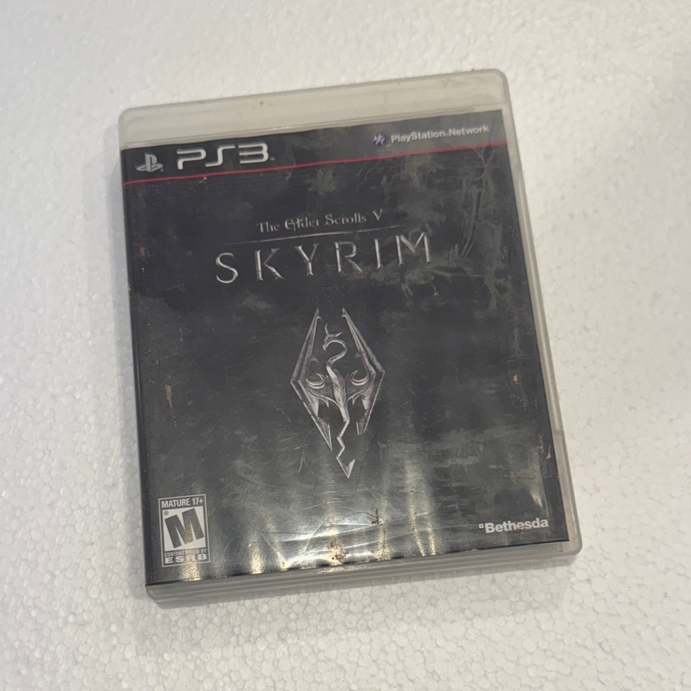 The Elder Scrolls V: Skyrim for PS3 - Black